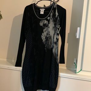 Dzhavael Couture black and white tunic